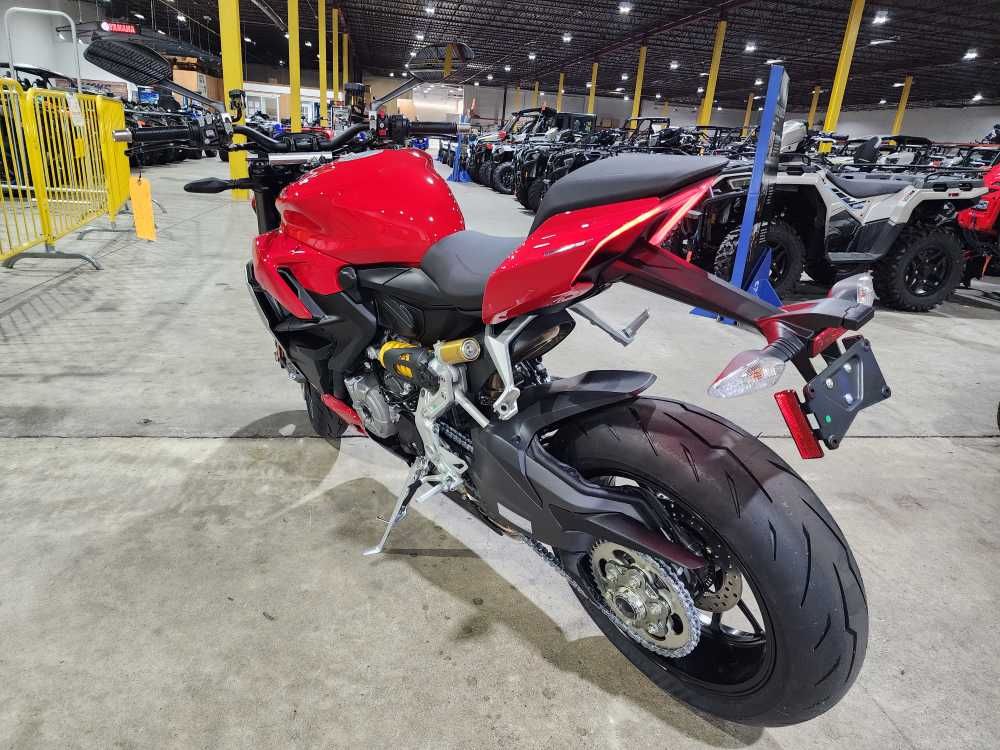 2024 Ducati Streetfighter V2 in Foxboro, Massachusetts - Photo 6