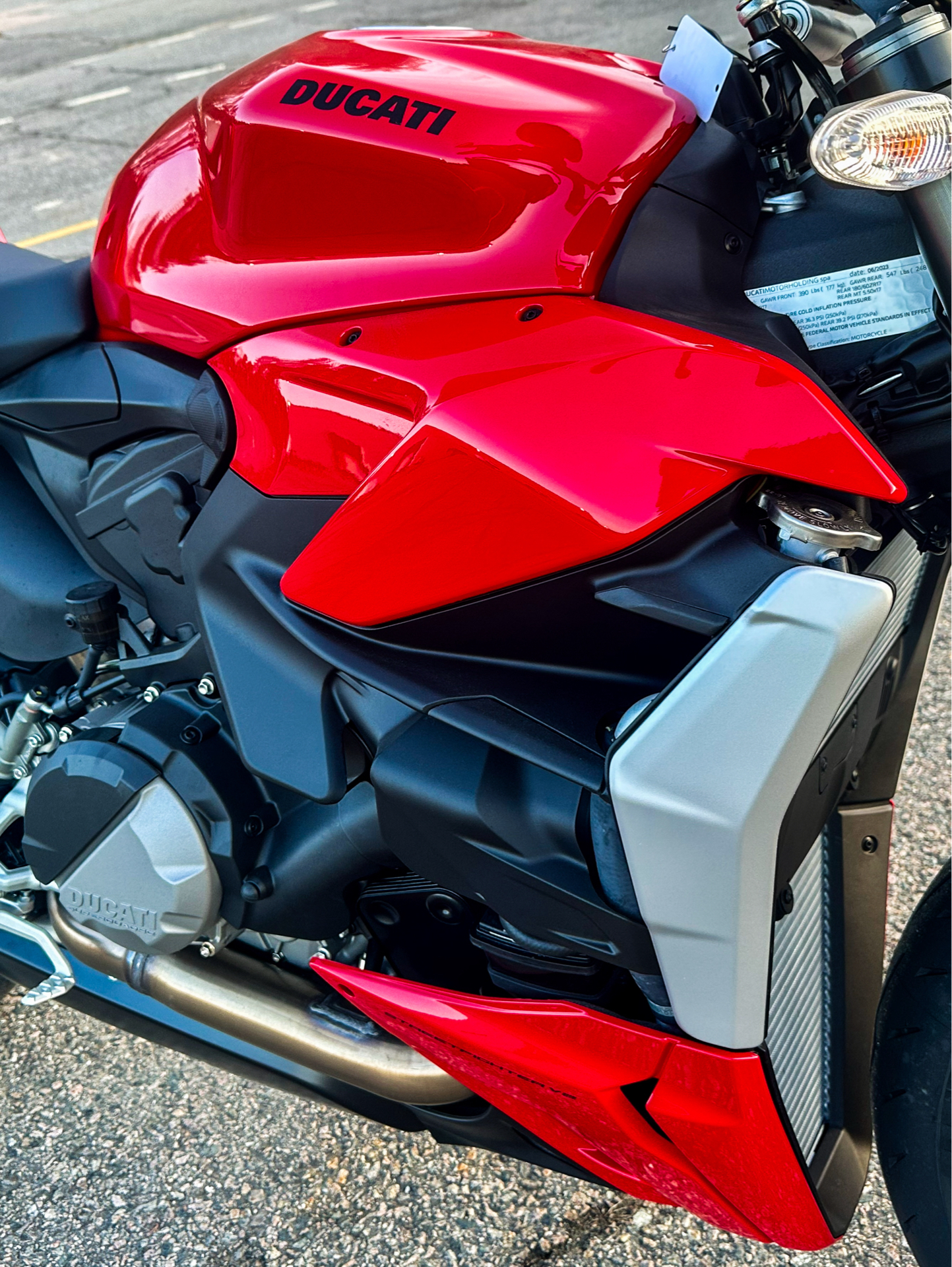 2024 Ducati Streetfighter V2 in Foxboro, Massachusetts - Photo 31