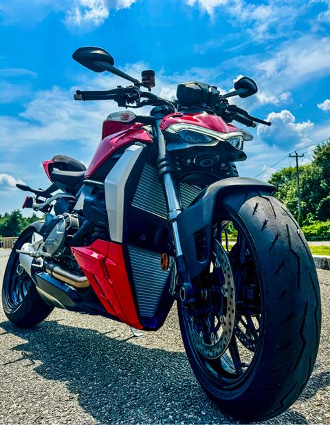 2024 Ducati Streetfighter V2 in Foxboro, Massachusetts - Photo 36