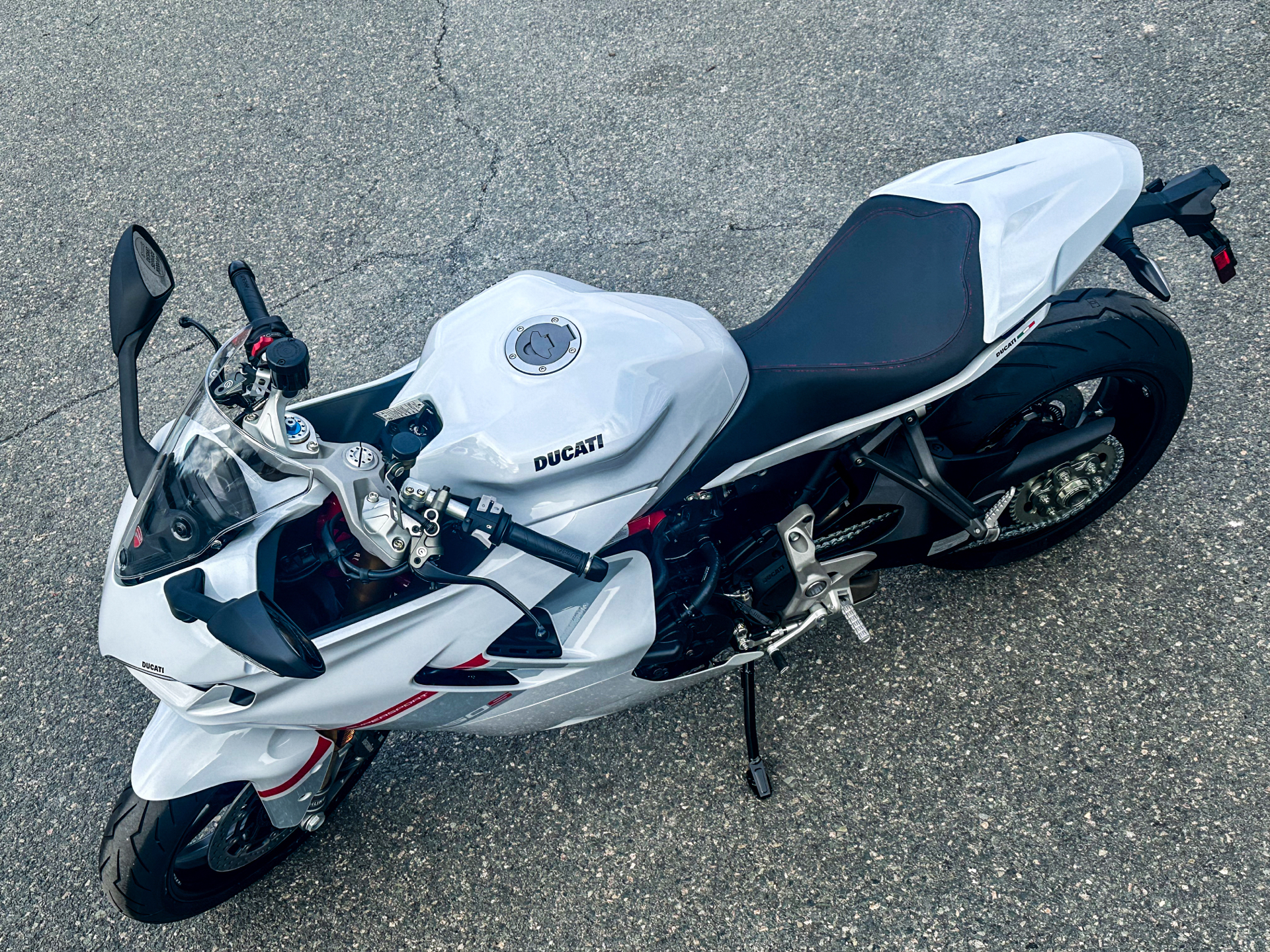 2024 Ducati SuperSport 950 S in Foxboro, Massachusetts - Photo 9