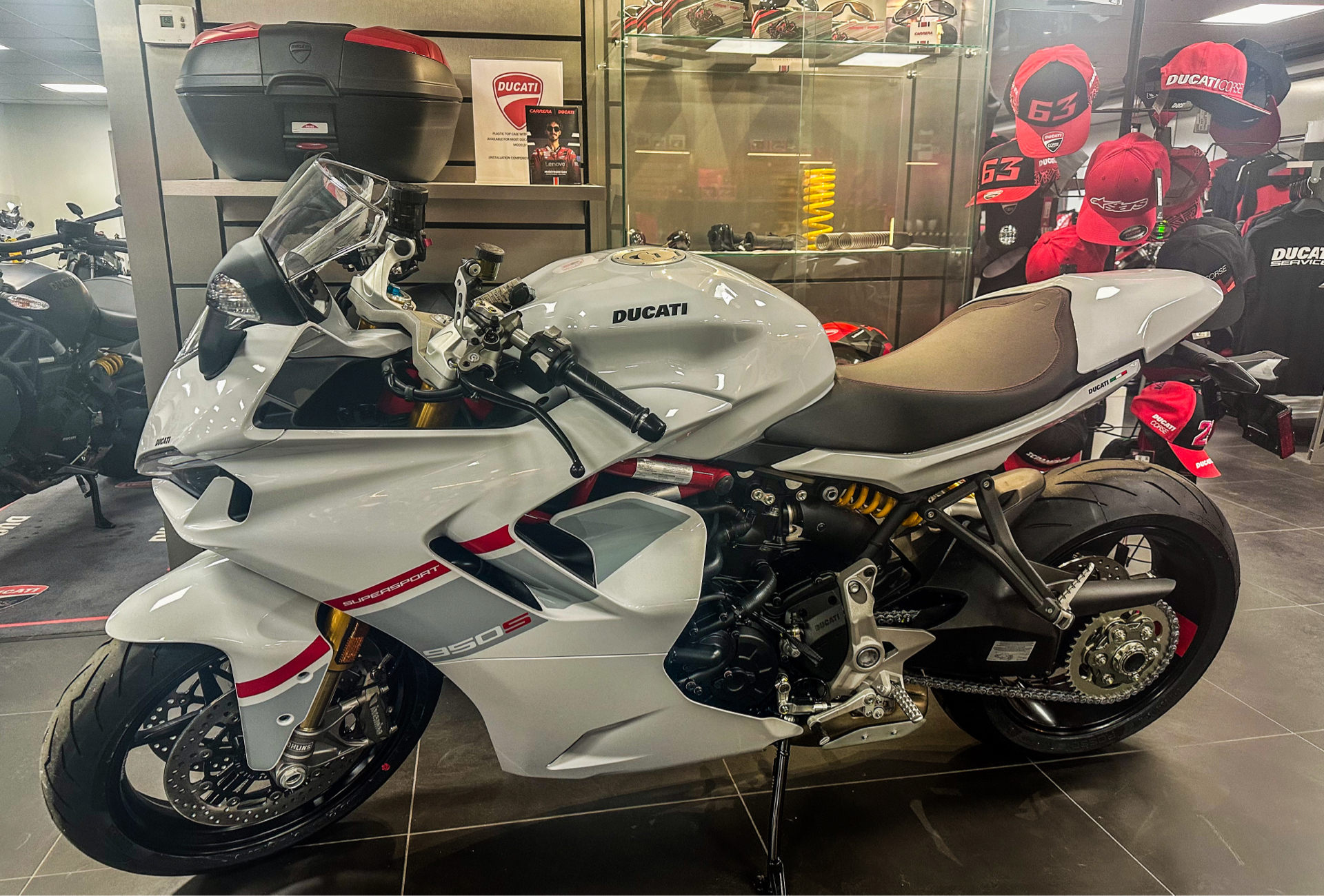 2024 Ducati SuperSport 950 S in Foxboro, Massachusetts - Photo 3