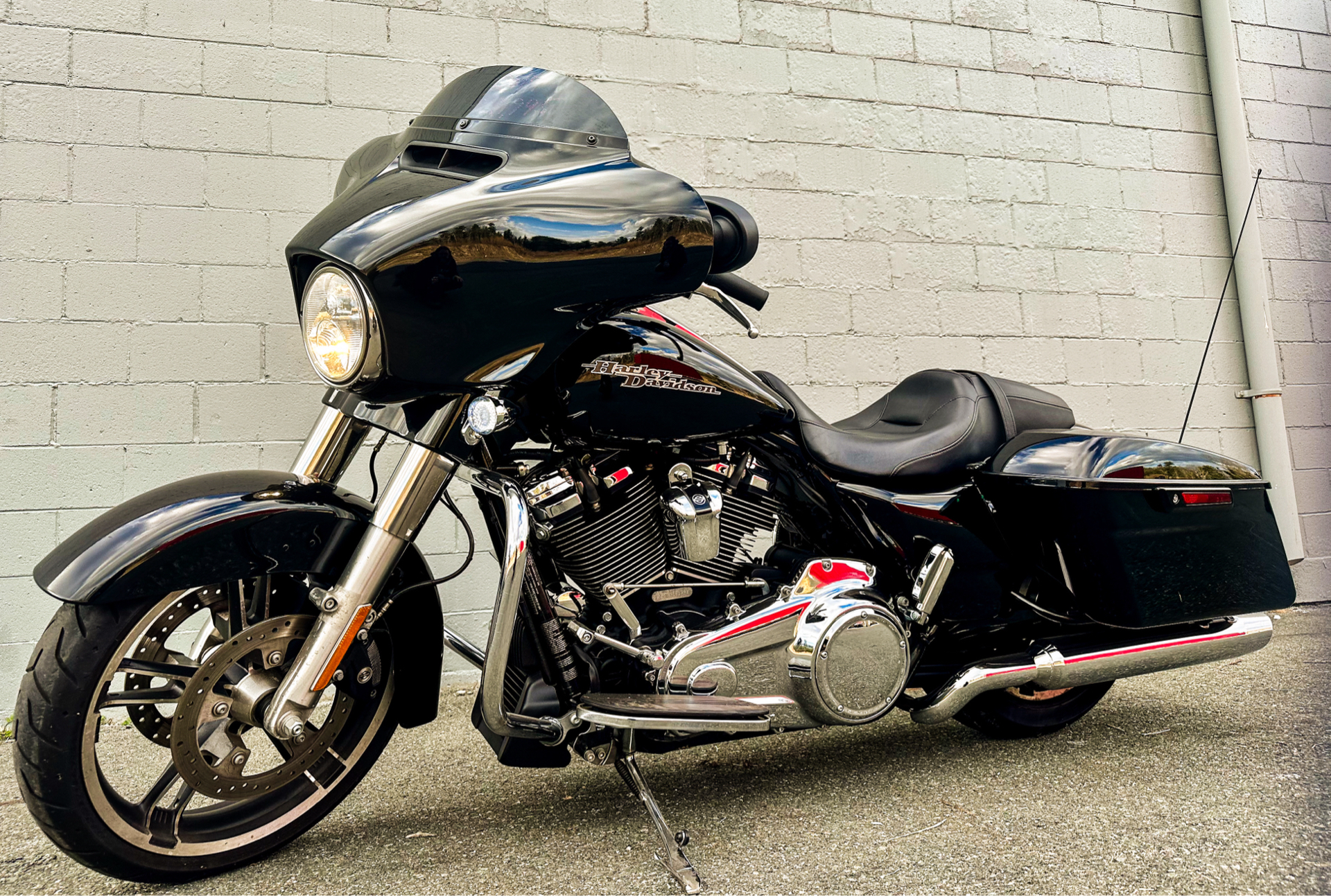 2017 Harley-Davidson Street Glide® Special in Foxboro, Massachusetts - Photo 10