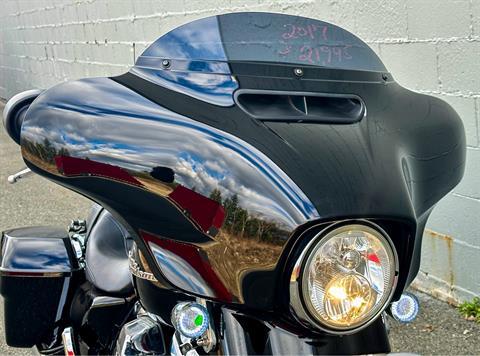 2017 Harley-Davidson Street Glide® Special in Foxboro, Massachusetts - Photo 6