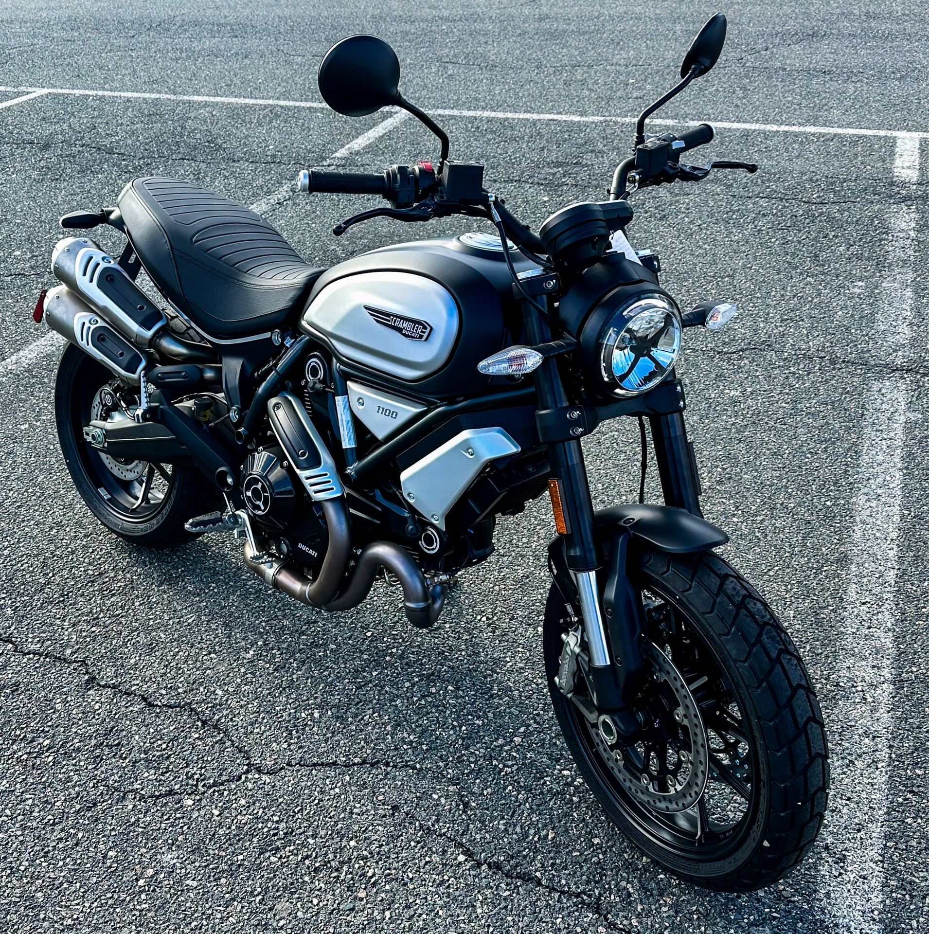 2023 Ducati Scrambler 1100 Dark PRO in Foxboro, Massachusetts - Photo 17
