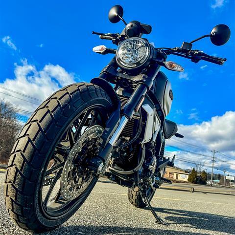 2023 Ducati Scrambler 1100 Dark PRO in Foxboro, Massachusetts - Photo 27