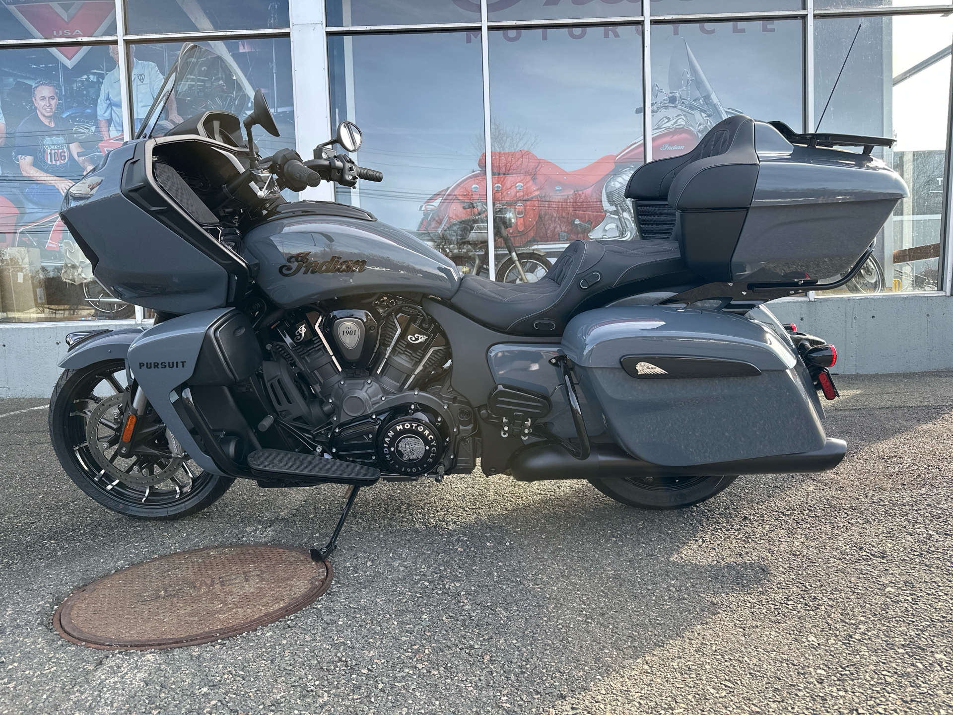 2023 Indian Motorcycle Pursuit® Dark Horse® with Premium Package in Foxboro, Massachusetts - Photo 3