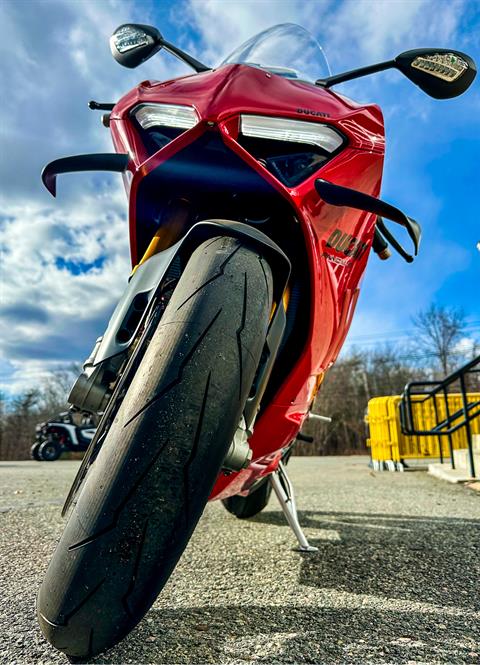 2023 Ducati Panigale V4 S in Foxboro, Massachusetts - Photo 23