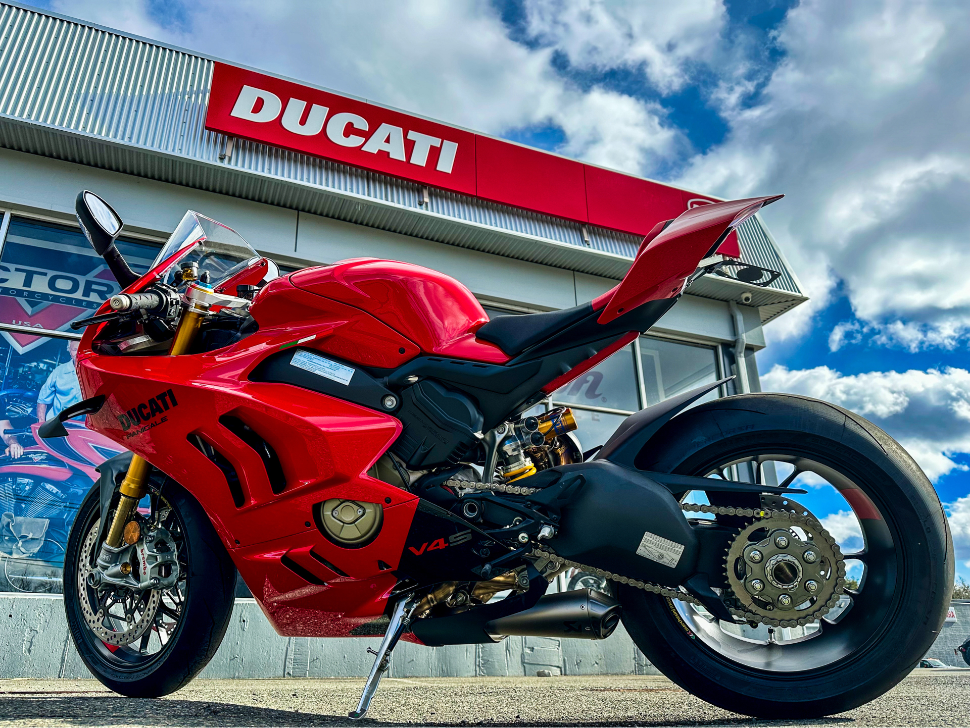 2023 Ducati Panigale V4 S in Foxboro, Massachusetts - Photo 16