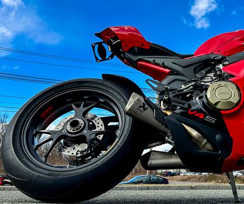 2023 Ducati Panigale V4 S in Foxboro, Massachusetts - Photo 18