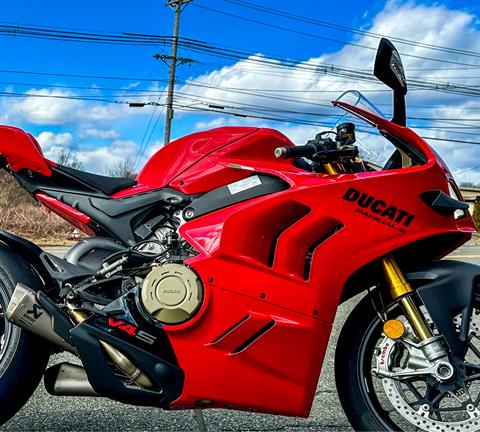 2023 Ducati Panigale V4 S in Foxboro, Massachusetts - Photo 32