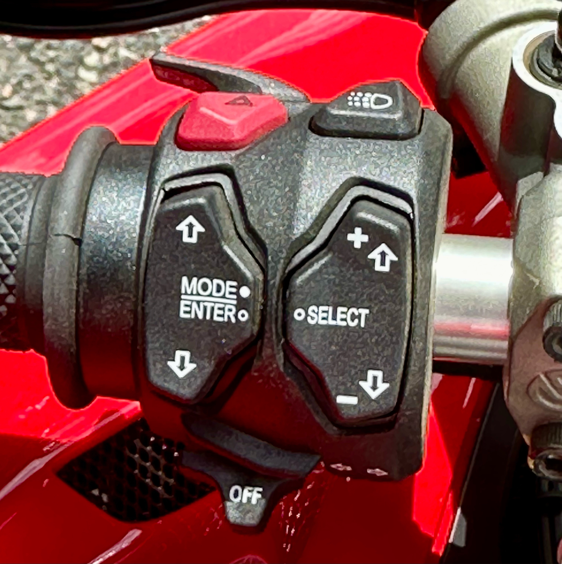 2023 Ducati Panigale V4 S in Foxboro, Massachusetts - Photo 33