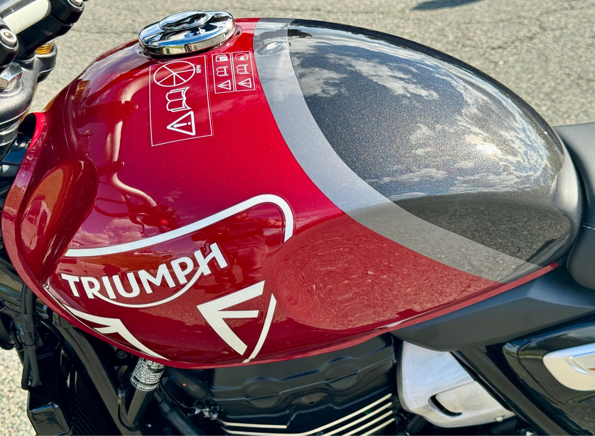 2024 Triumph Speed 400 in Foxboro, Massachusetts - Photo 2