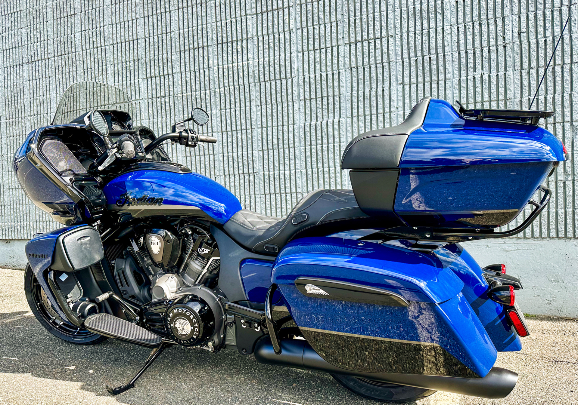 2024 Indian Motorcycle Pursuit® Dark Horse® in Foxboro, Massachusetts - Photo 10