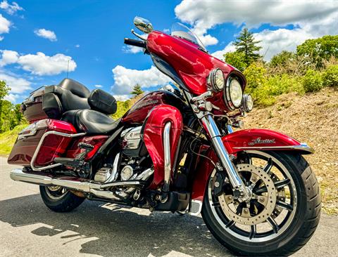 2017 Harley-Davidson Ultra Limited in Foxboro, Massachusetts - Photo 3