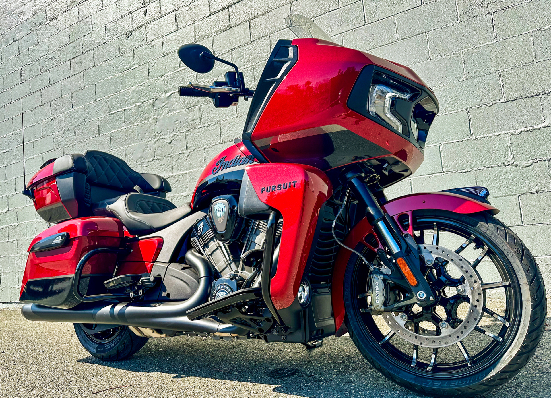 2023 Indian Motorcycle Pursuit® Dark Horse® with Premium Package in Foxboro, Massachusetts - Photo 10