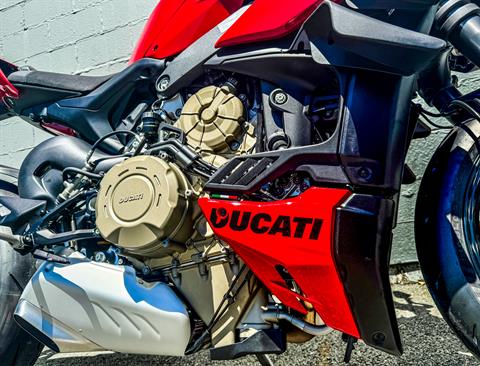 2024 Ducati Streetfighter V4 in Foxboro, Massachusetts - Photo 15