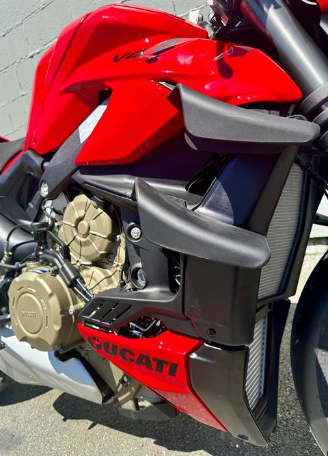 2024 Ducati Streetfighter V4 in Foxboro, Massachusetts - Photo 20