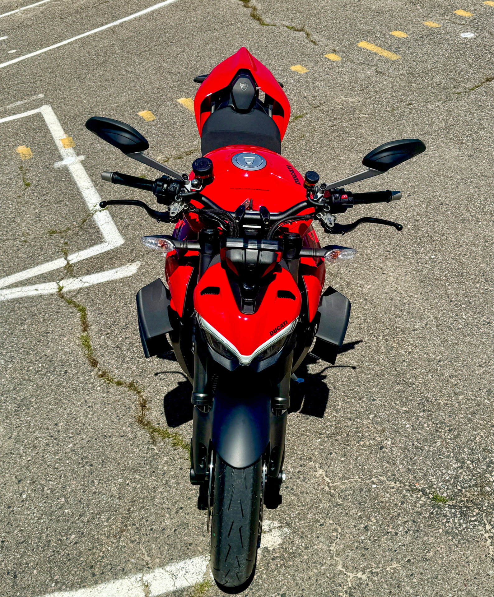 2024 Ducati Streetfighter V4 in Foxboro, Massachusetts - Photo 6