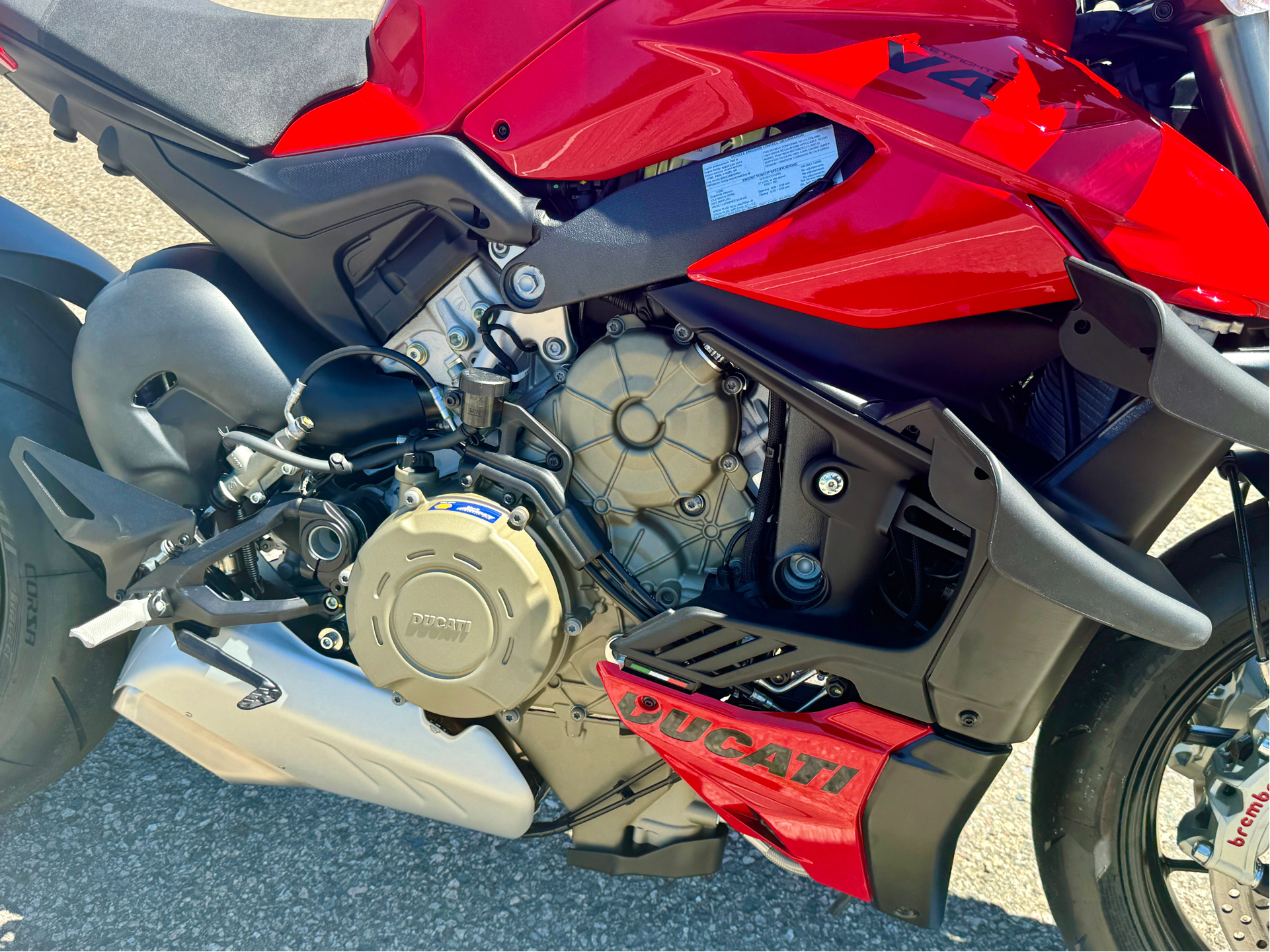 2024 Ducati Streetfighter V4 in Foxboro, Massachusetts - Photo 28