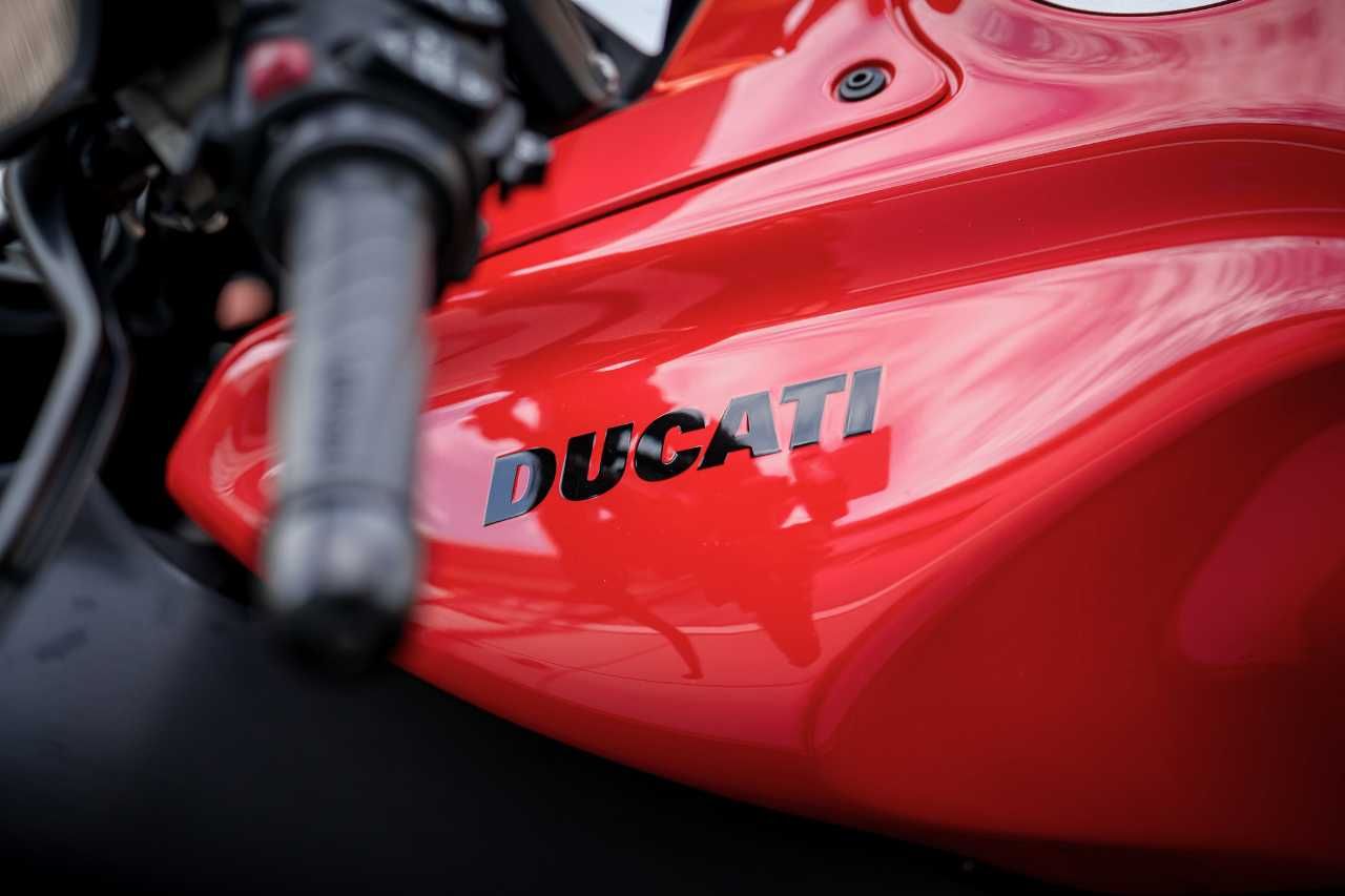 2023 Ducati Diavel V4 in Foxboro, Massachusetts - Photo 25