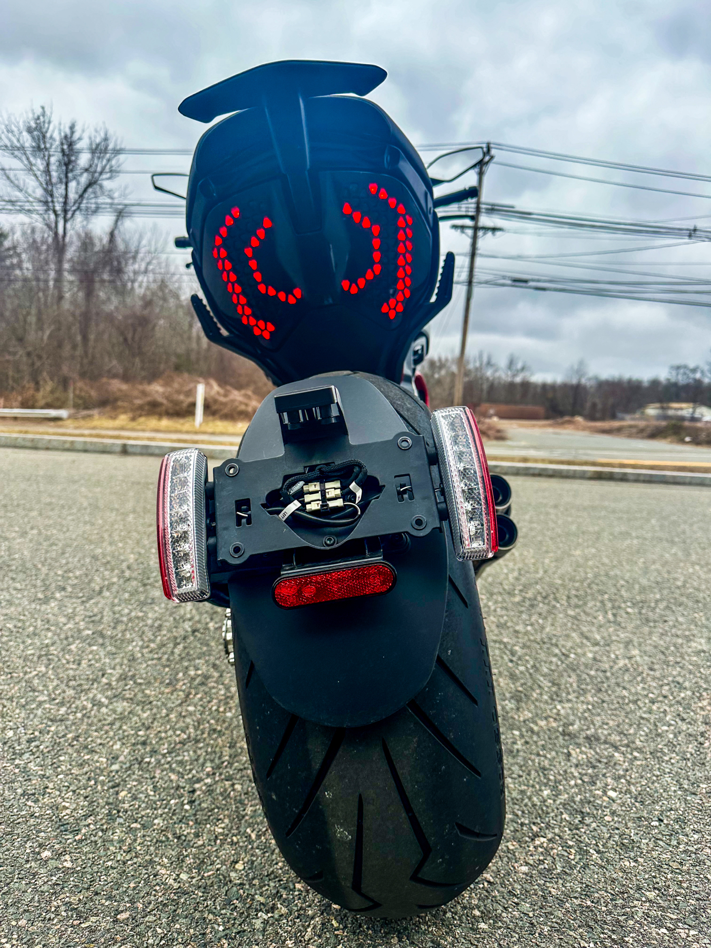 2023 Ducati Diavel V4 in Foxboro, Massachusetts - Photo 10