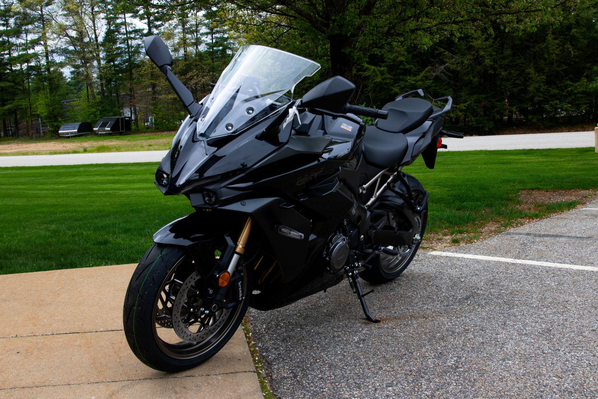 2024 Suzuki GSX-S1000GT in Concord, New Hampshire - Photo 9