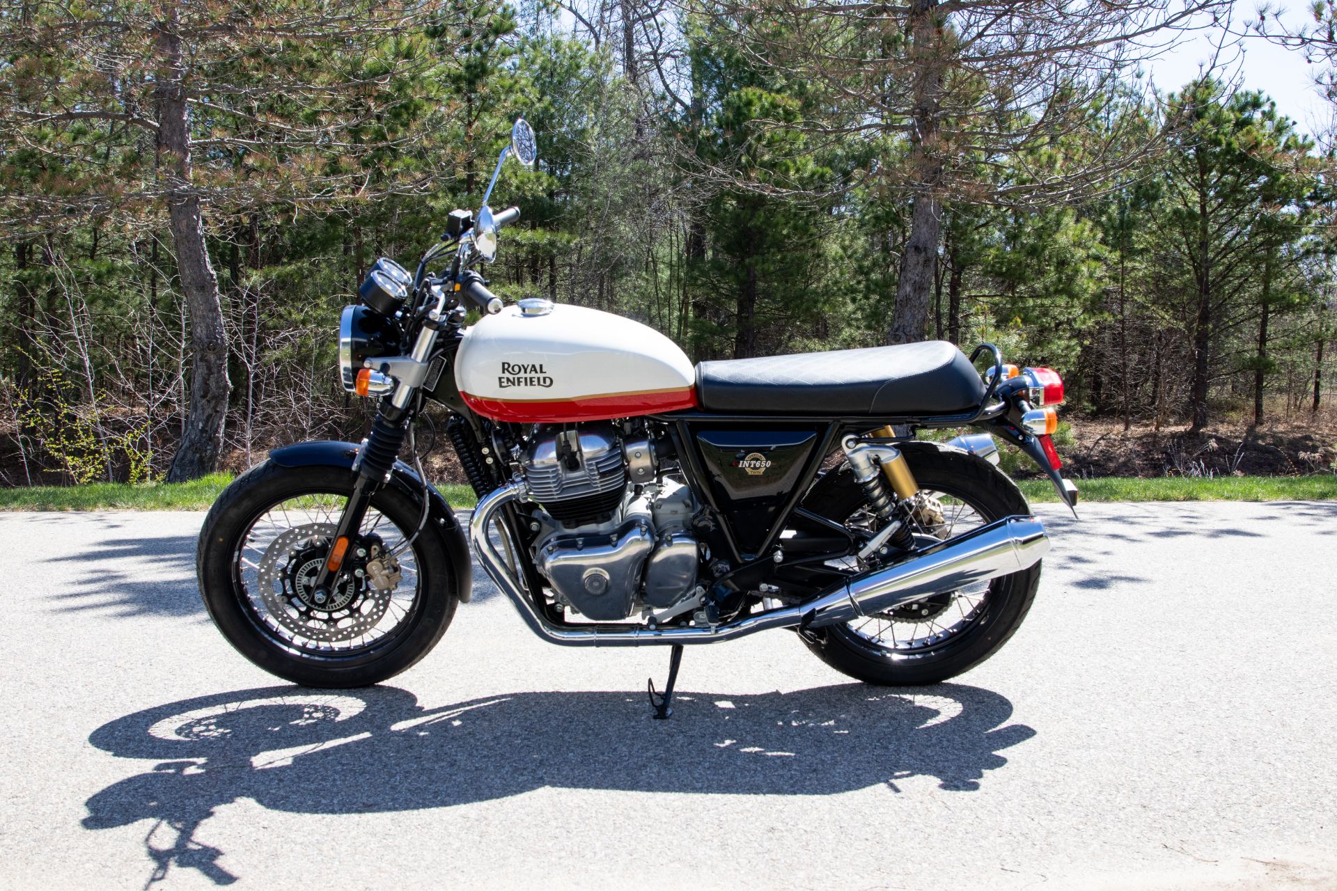 2022 Royal Enfield INT650 in Concord, New Hampshire - Photo 7
