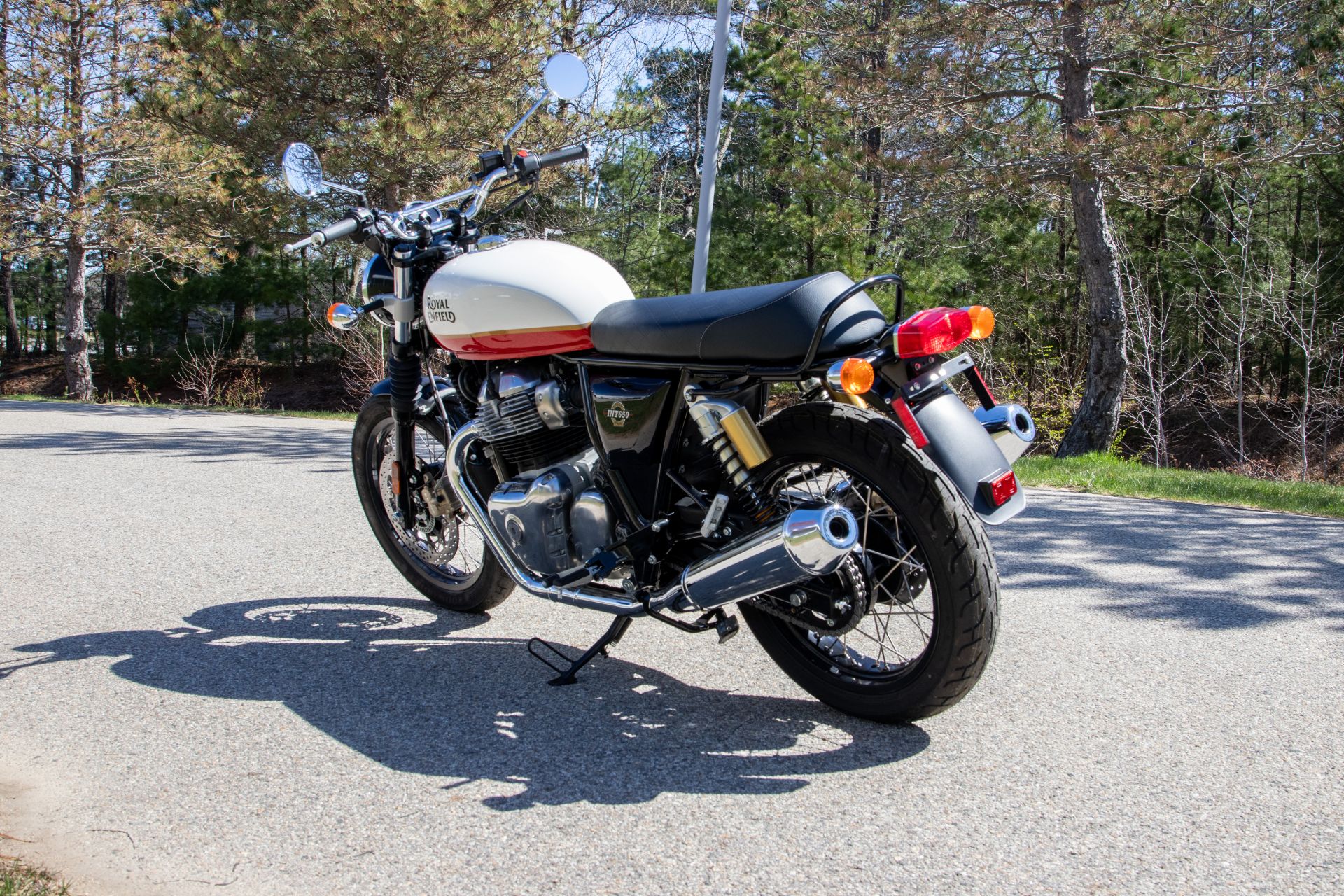 2022 Royal Enfield INT650 in Concord, New Hampshire - Photo 8