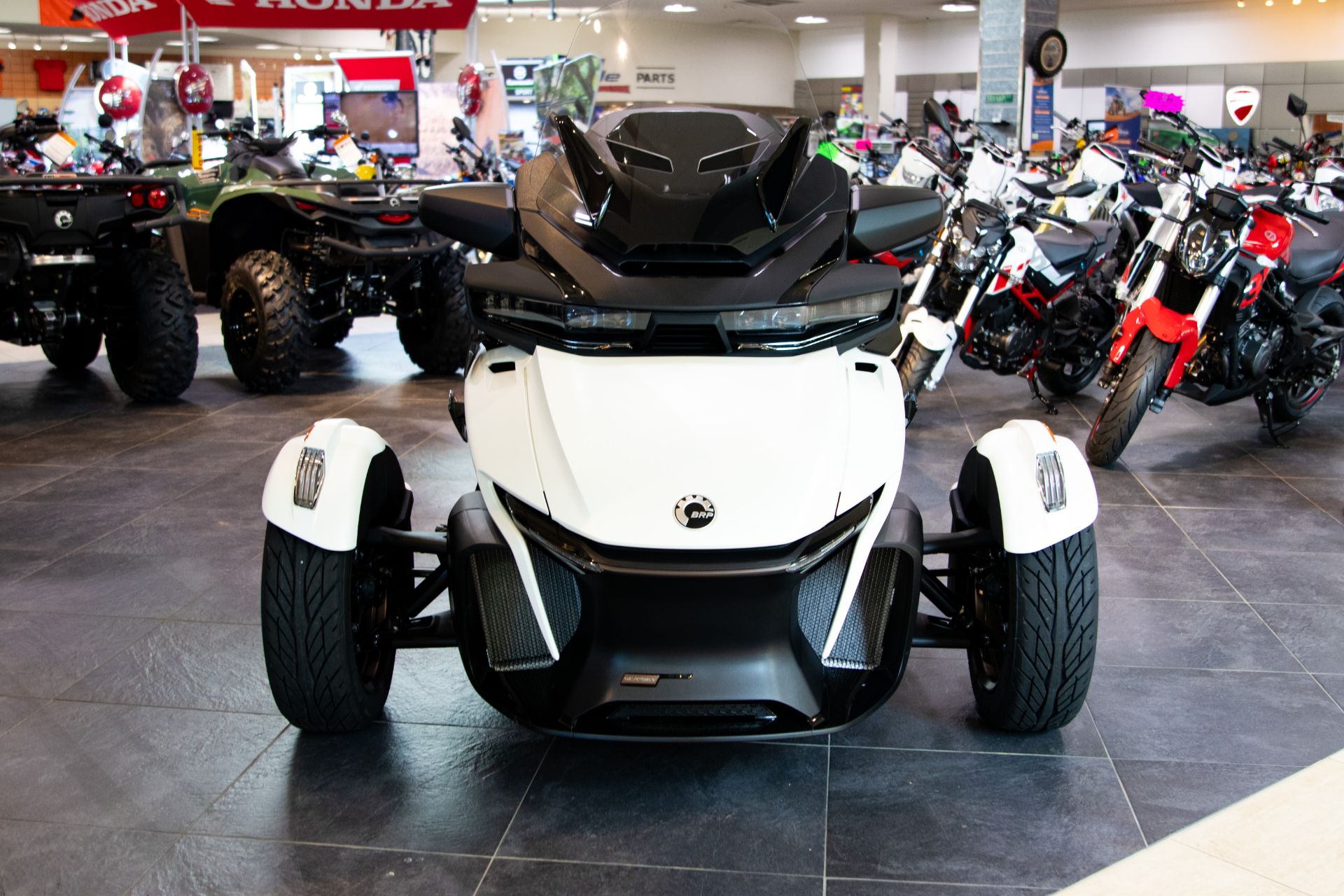 2024 Can-Am Spyder RT Sea-to-Sky in Concord, New Hampshire - Photo 2