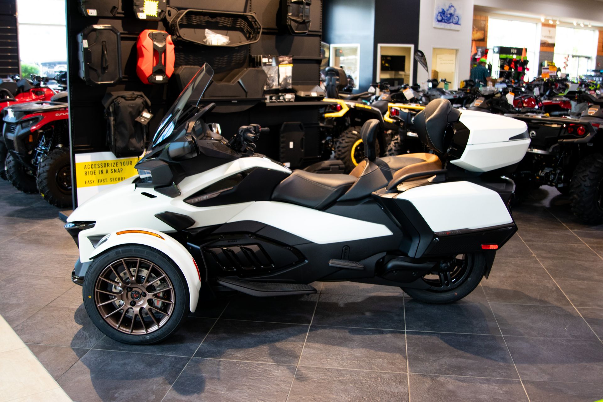 2024 Can-Am Spyder RT Sea-to-Sky in Concord, New Hampshire - Photo 5