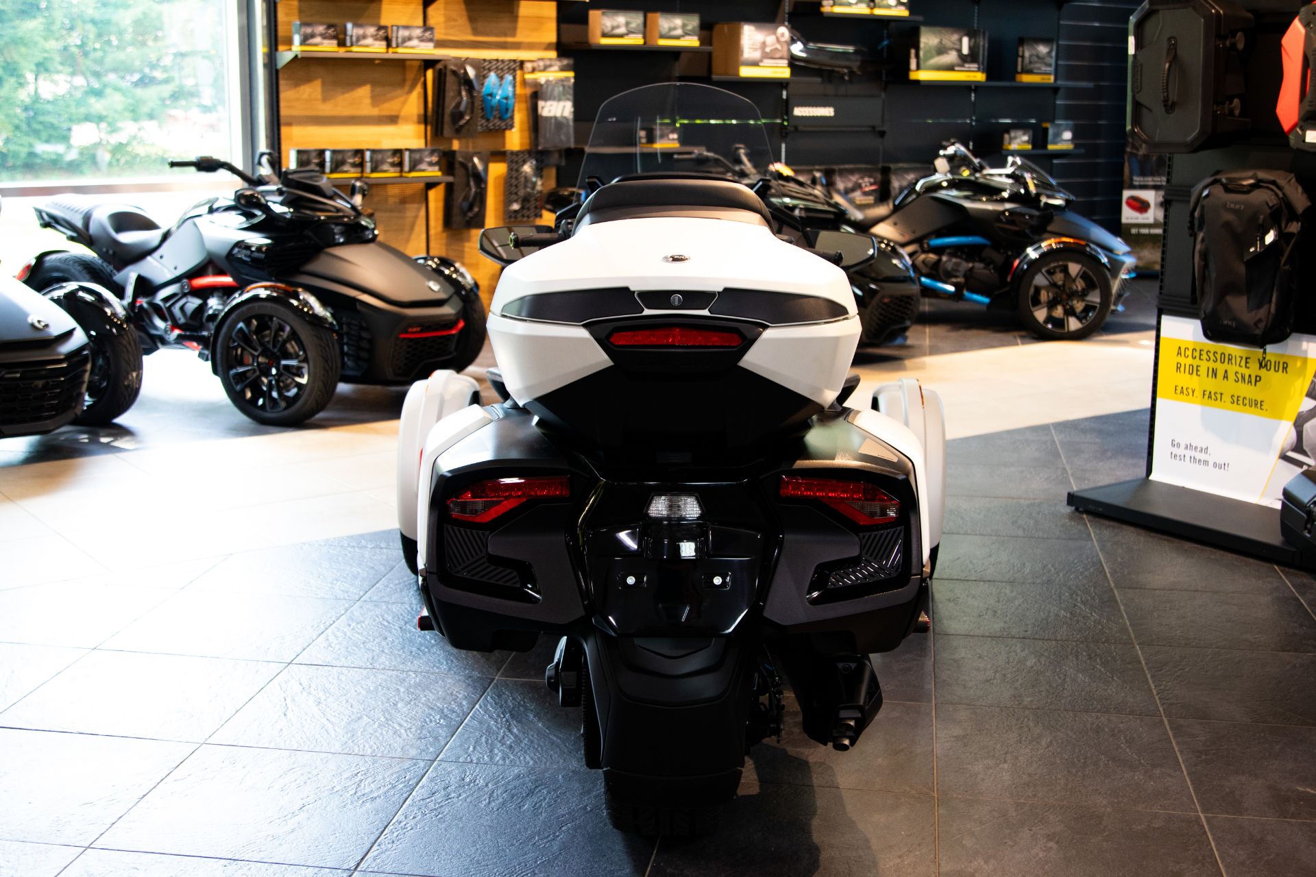 2024 Can-Am Spyder RT Sea-to-Sky in Concord, New Hampshire - Photo 8