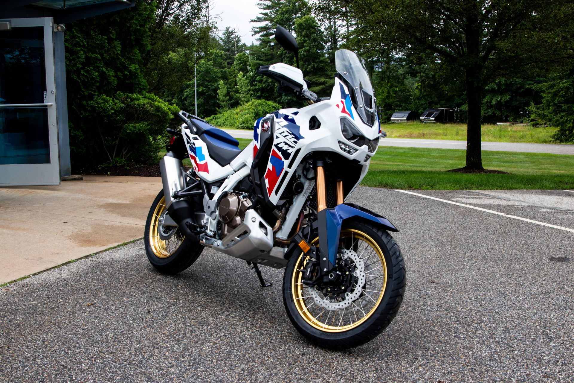 2024 Honda Africa Twin Adventure Sports ES DCT in Concord, New Hampshire - Photo 9