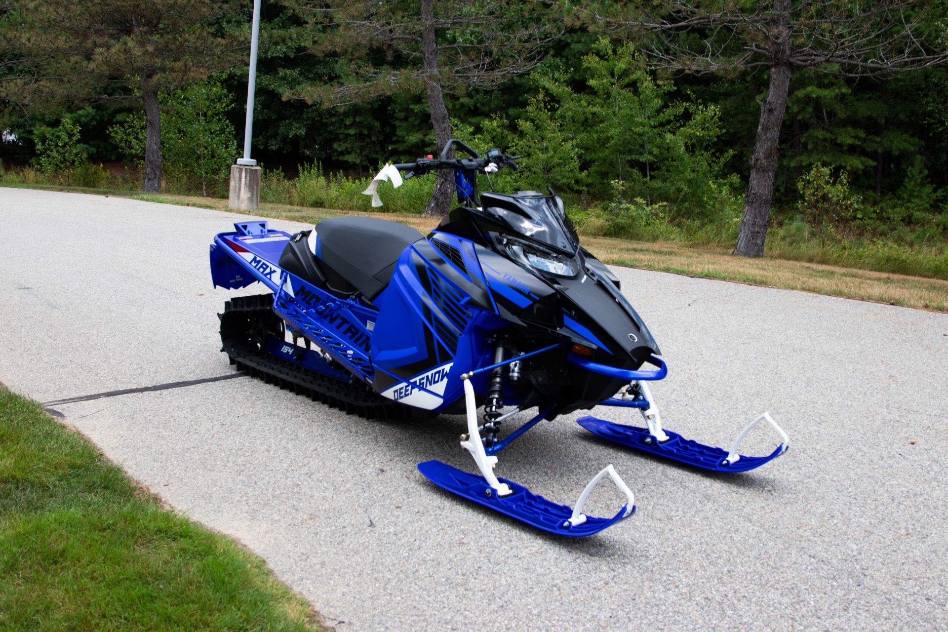 2024 Yamaha Mountain Max LE 154 in Concord, New Hampshire - Photo 2