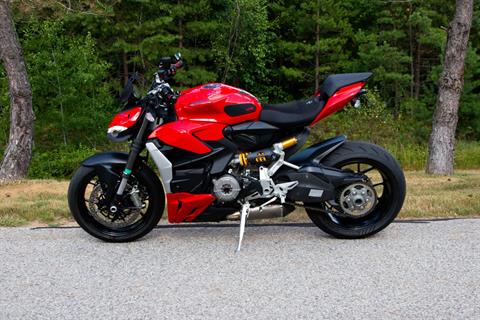 2022 Ducati Streetfighter V2 in Concord, New Hampshire - Photo 6