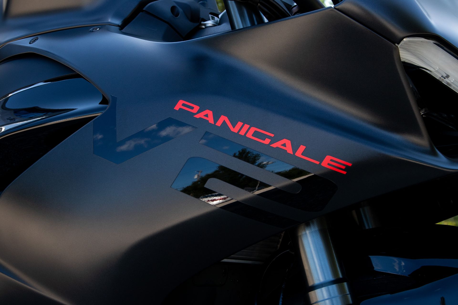 2025 Ducati Panigale V2 in Concord, New Hampshire - Photo 11