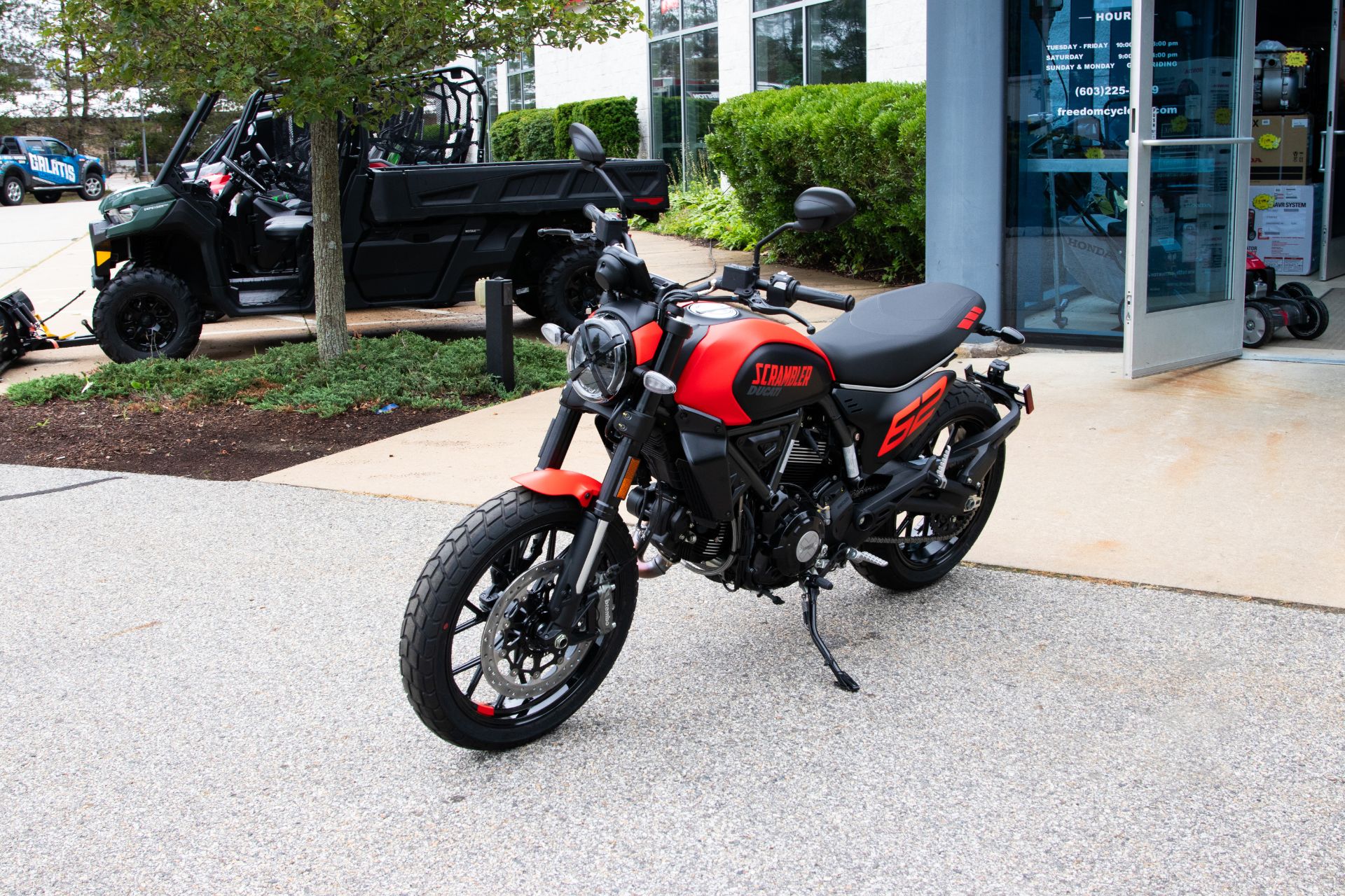 2024 Ducati Scrambler Full Throttle in Concord, New Hampshire - Photo 4