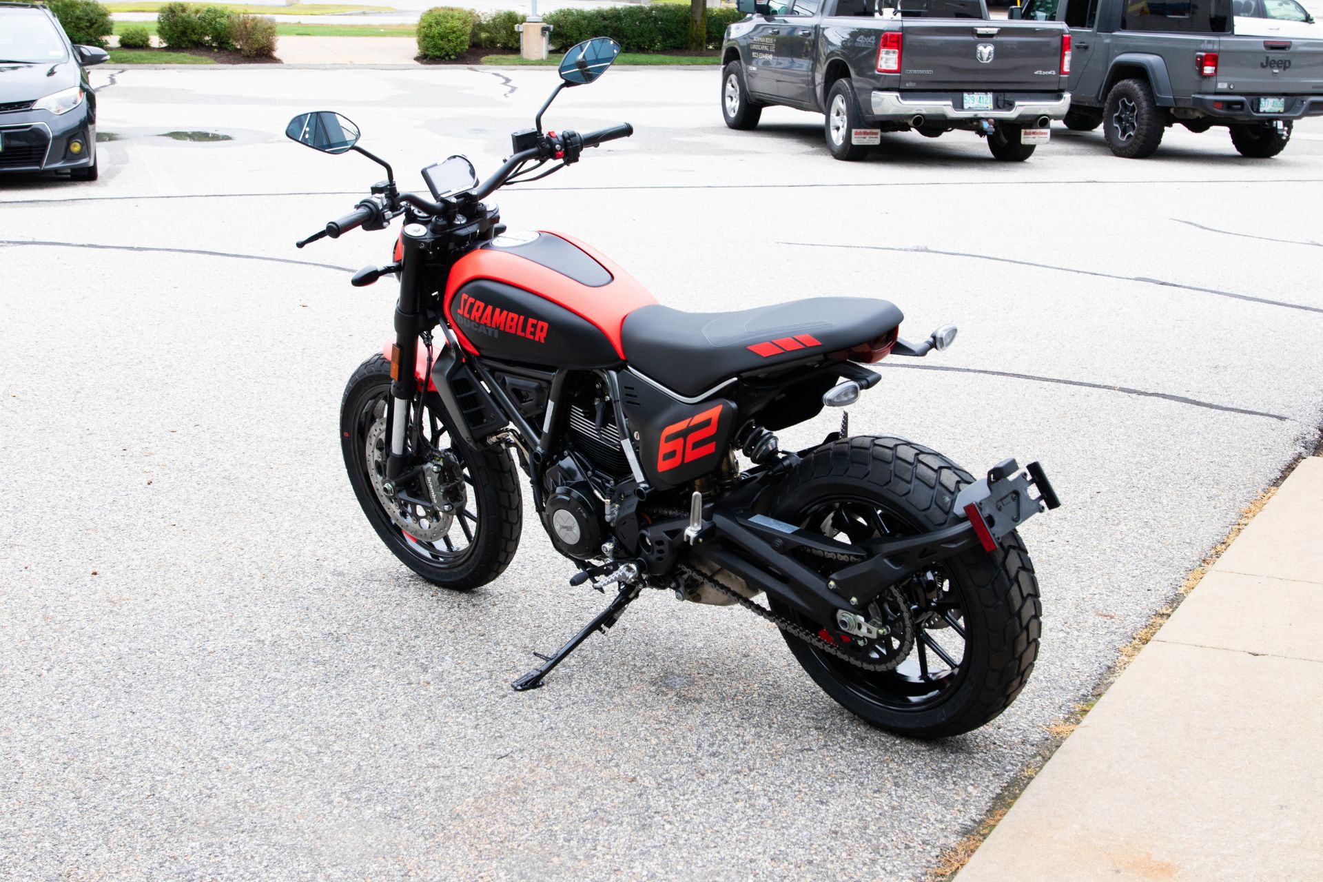 2024 Ducati Scrambler Full Throttle in Concord, New Hampshire - Photo 6