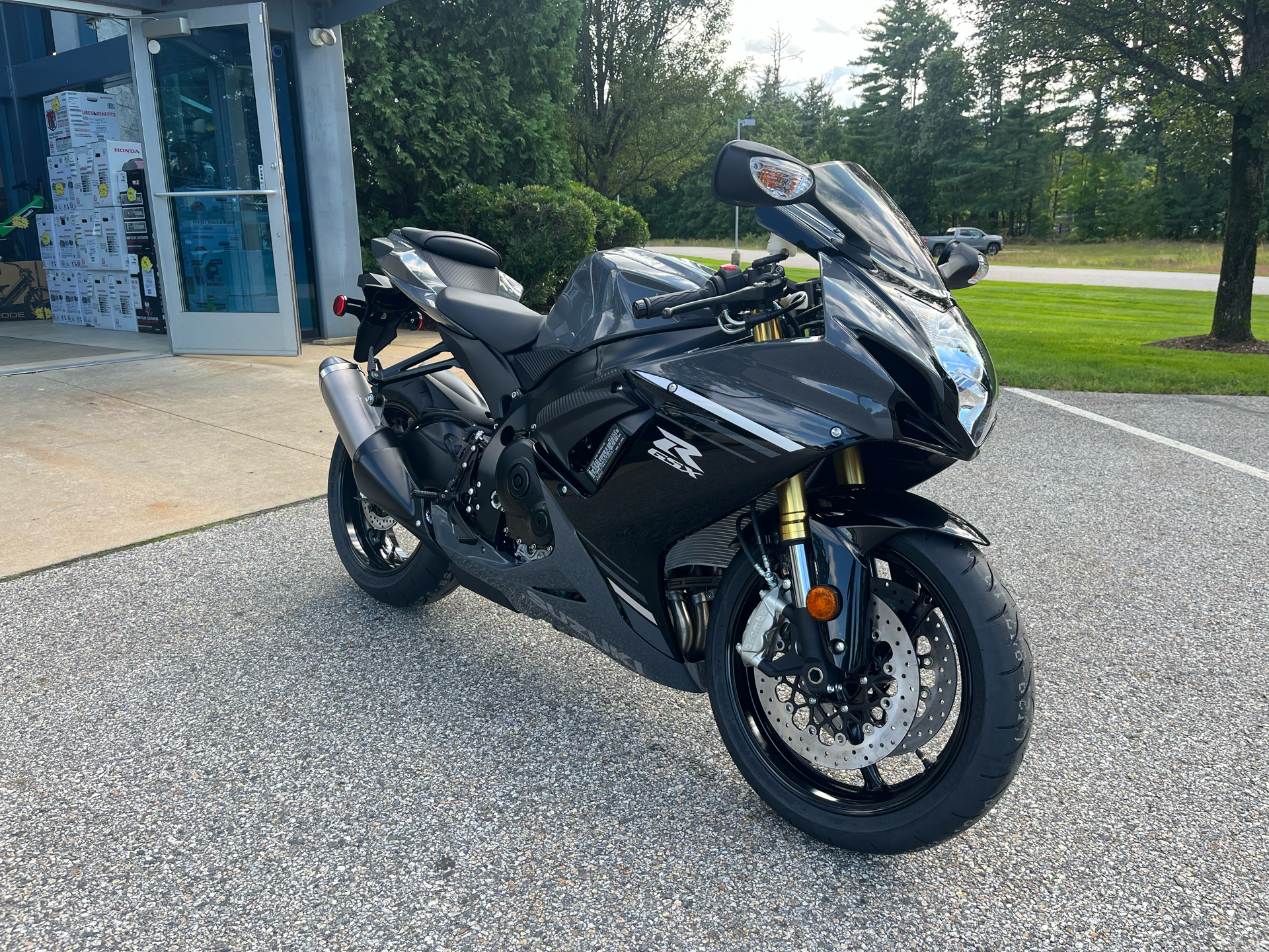 2025 Suzuki GSX-R750 in Concord, New Hampshire - Photo 2