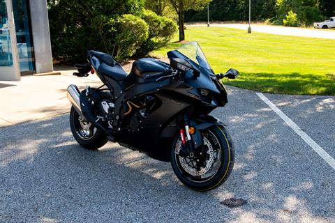 2024 Kawasaki Ninja ZX-10R ABS in Concord, New Hampshire - Photo 2