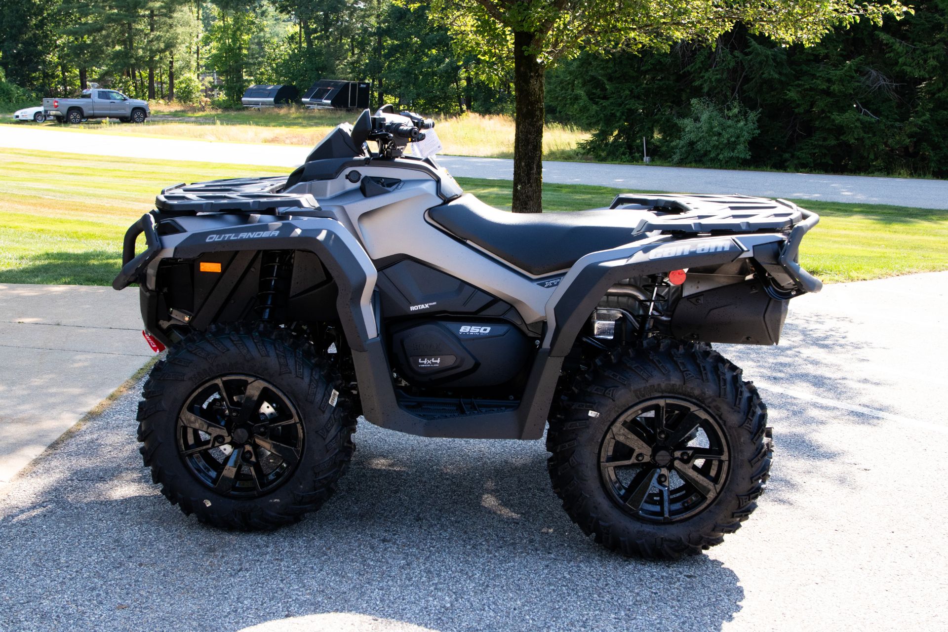 2024 Can-Am Outlander XT 850 in Concord, New Hampshire - Photo 2