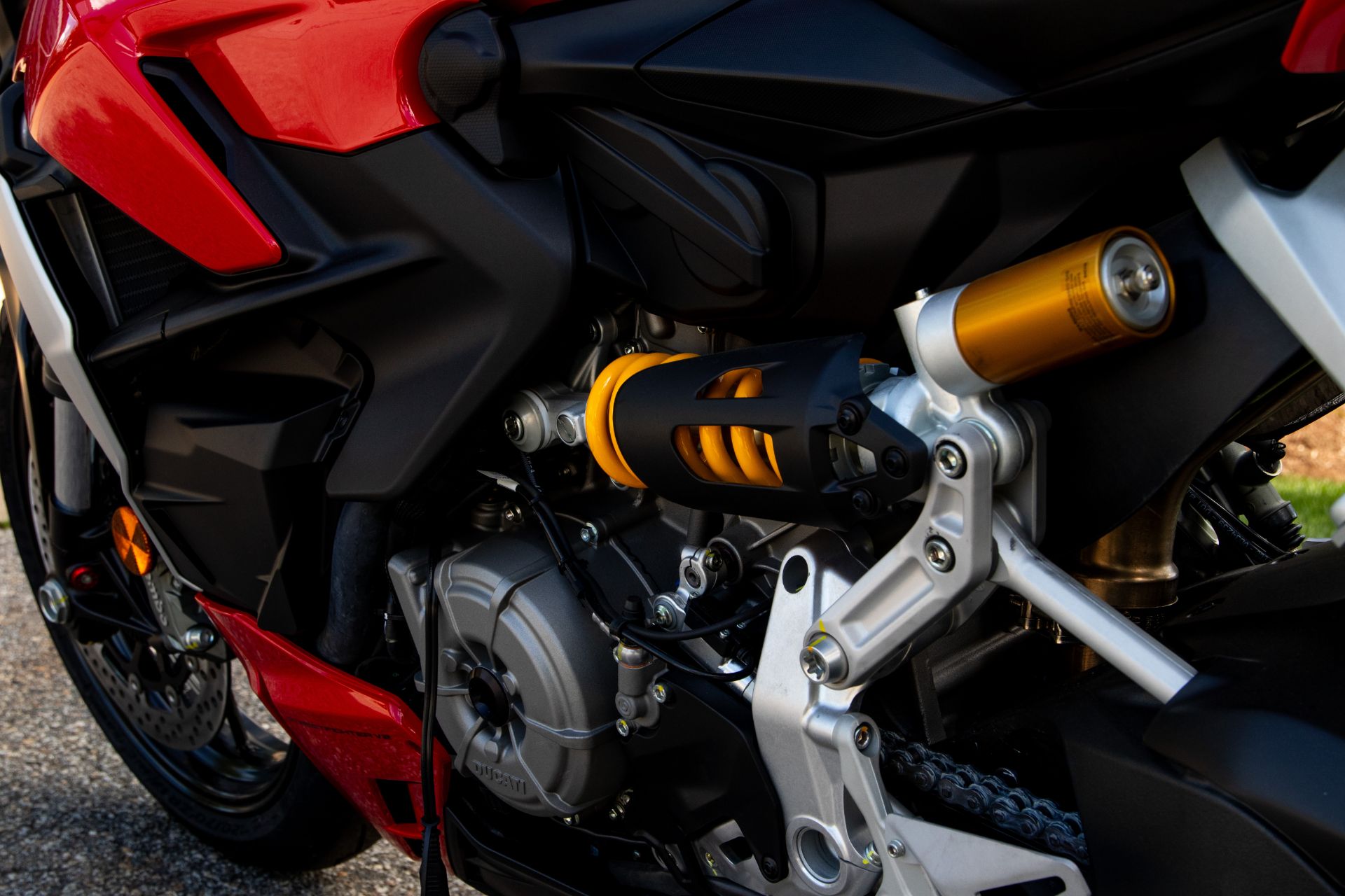 2023 Ducati Streetfighter V2 in Concord, New Hampshire - Photo 7