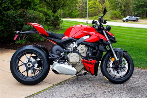 2024 Ducati Streetfighter V4 in Concord, New Hampshire - Photo 1