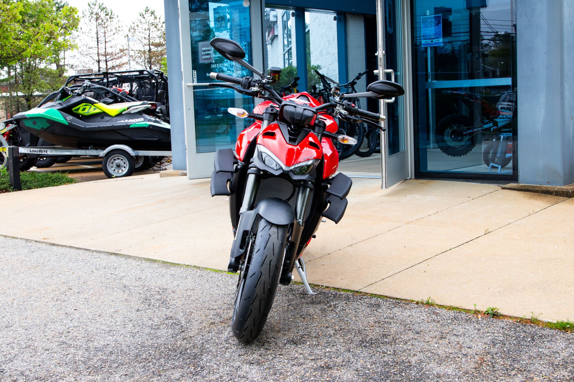 2024 Ducati Streetfighter V4 in Concord, New Hampshire - Photo 10