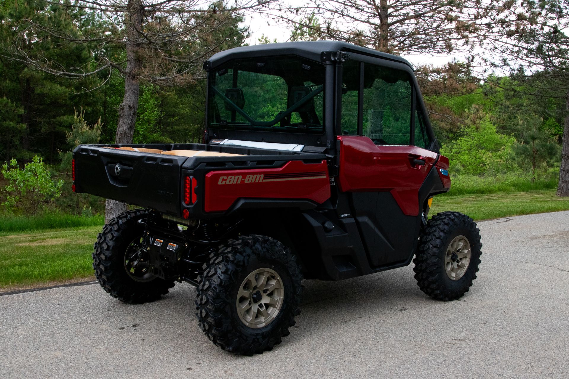 2024 Can-Am Defender Limited in Concord, New Hampshire - Photo 6