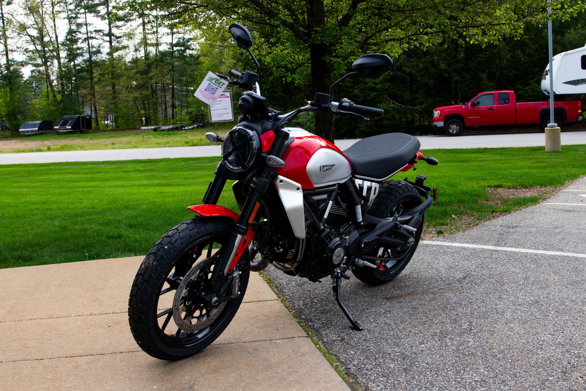 2024 Ducati Scrambler Icon in Concord, New Hampshire - Photo 3