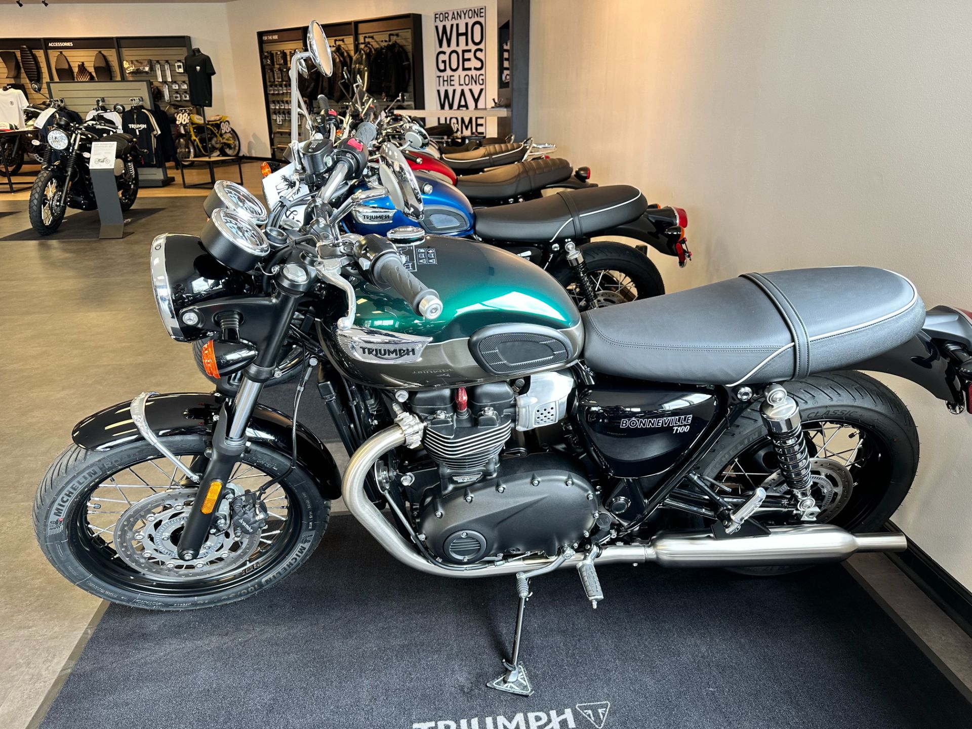 2024 Triumph Bonneville T100 in Pensacola, Florida - Photo 2