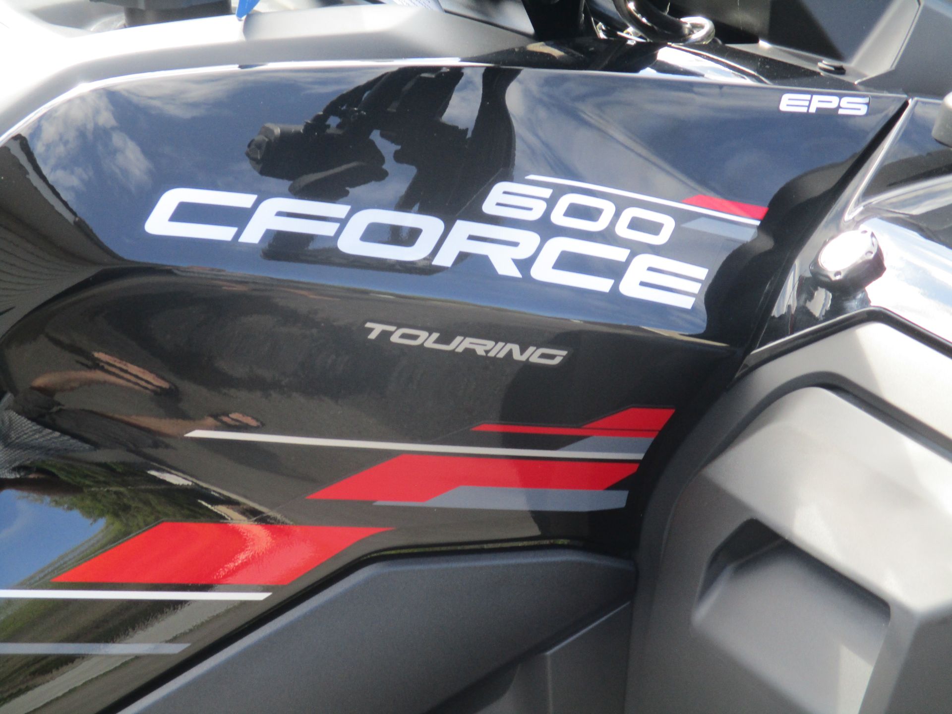 2024 CFMOTO CForce 600 in Newport, Maine - Photo 3