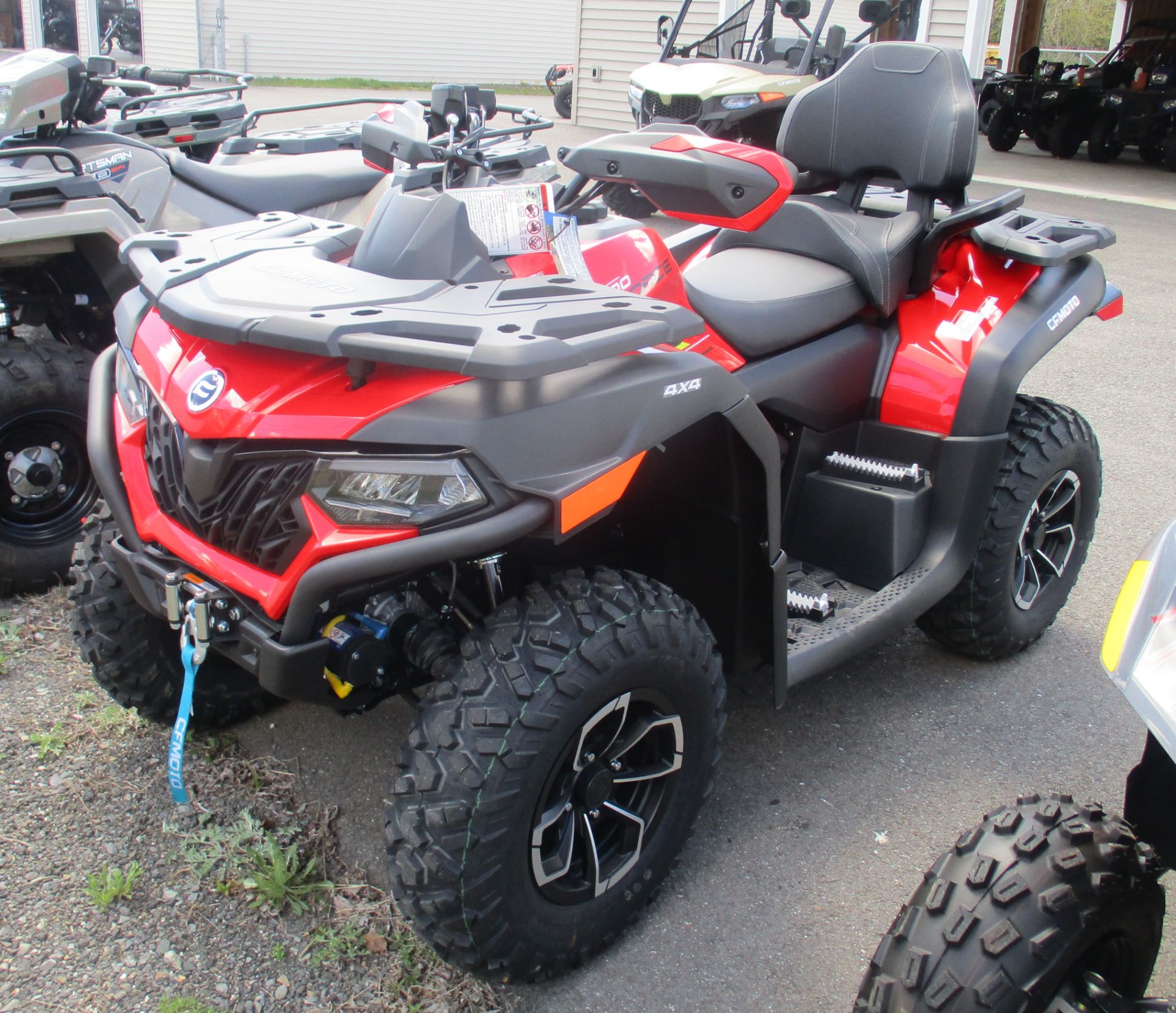 2024 CFMOTO CForce 600 Touring in Newport, Maine - Photo 2