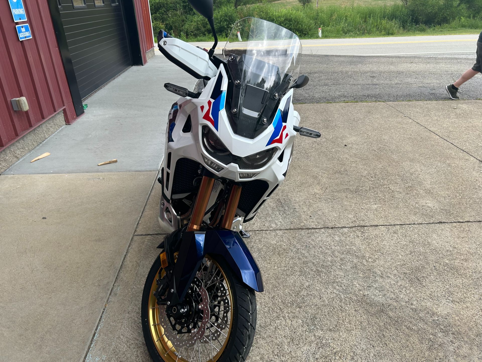 2024 Honda Africa Twin Adventure Sports ES in Prosperity, Pennsylvania - Photo 3