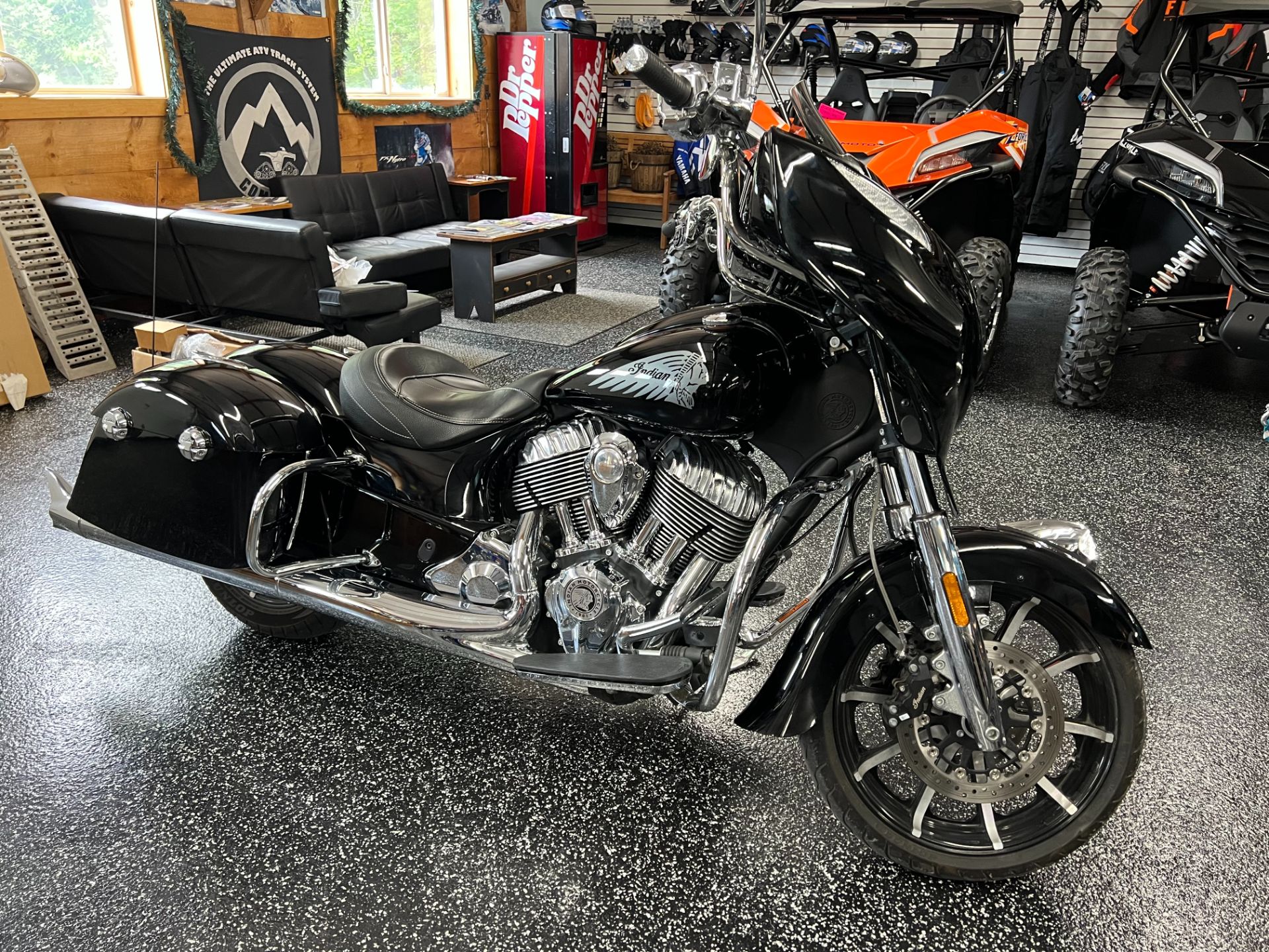 2017 Indian Motorcycle Chieftain® Limited in Tamworth, New Hampshire - Photo 1